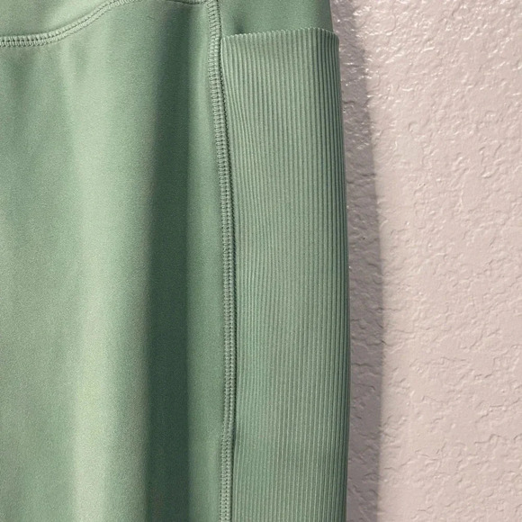 LegEnd Mint Green Leggings with pockets medium - Picture 3 of 5